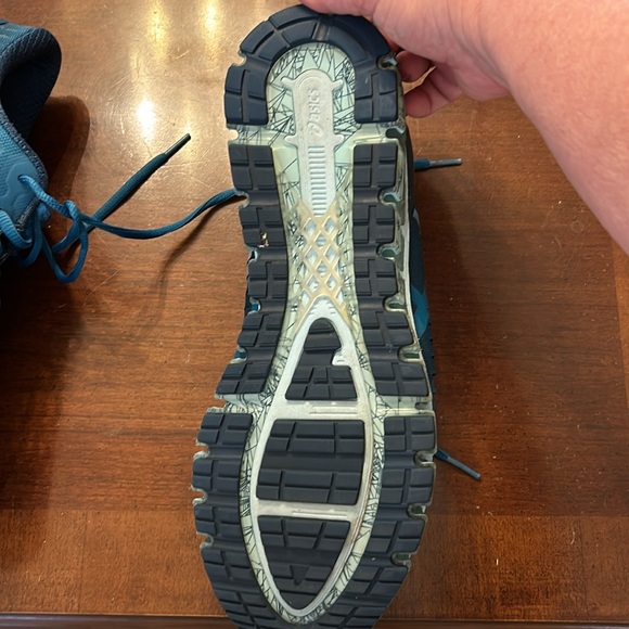 Aqua ASICS Tennis Shoes Gel Quantum - Picture 6 of 9